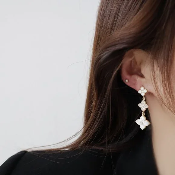 NEW 14K Gold Plated Diamond Clover Drop Earrings - Picture 3 of 7